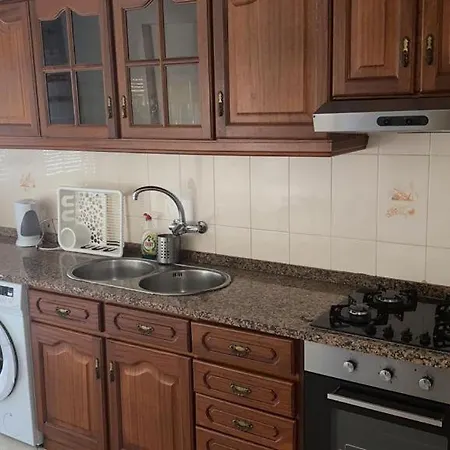 Lovely Entrocamento Apartman